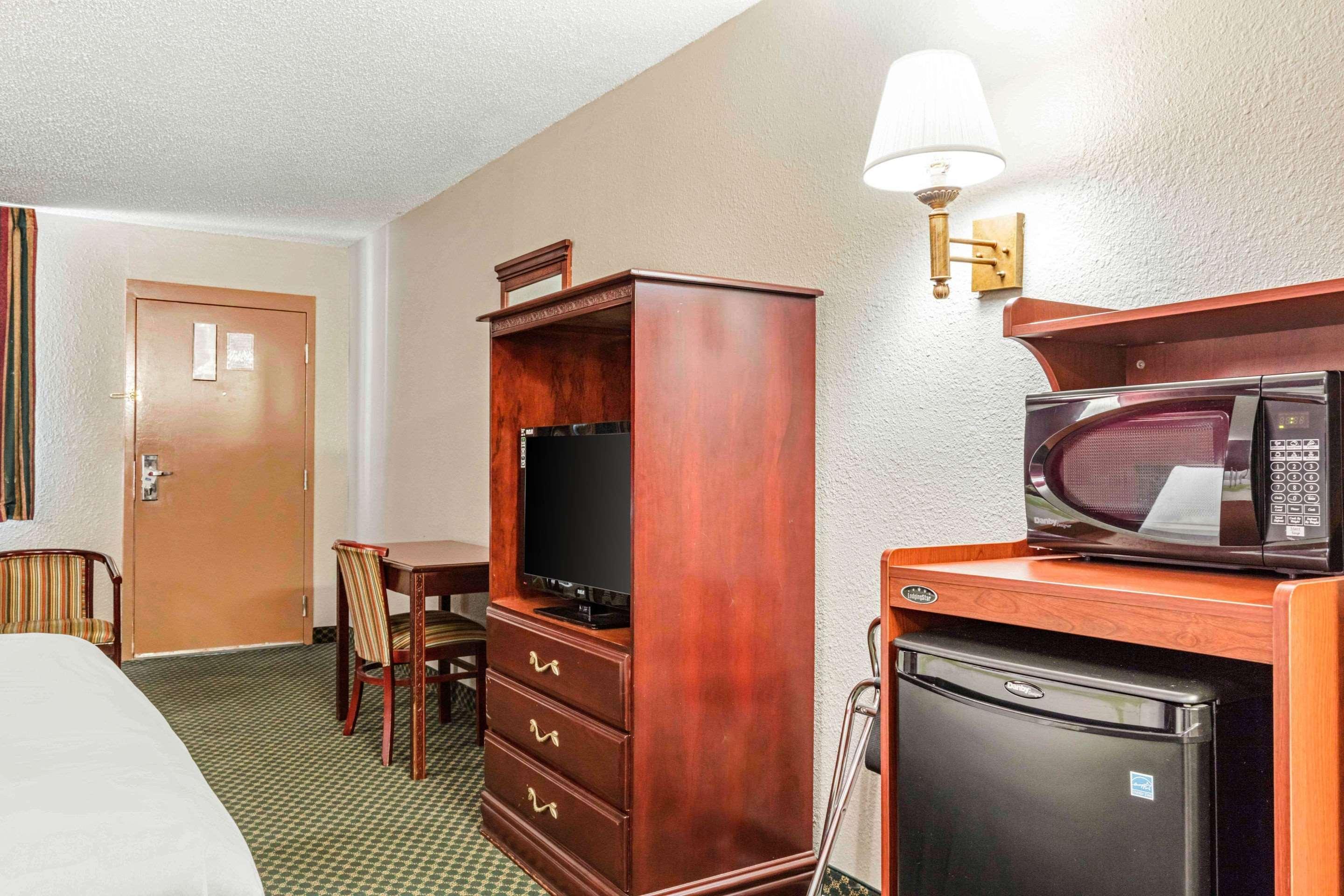 Rodeway Inn Prattville I-65 Exteriér fotografie